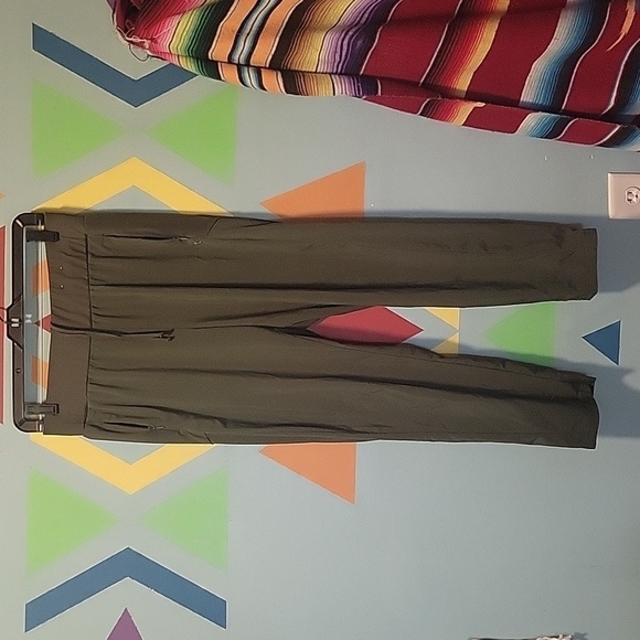 NWOT Xersion Women's Forester Green Mid Rise Slim Pant Size Medium - Picture 1 of 12